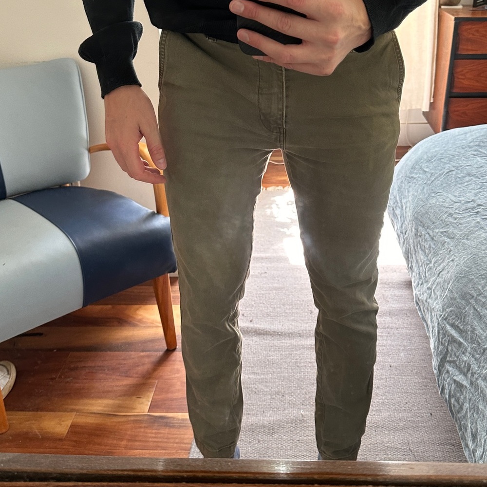 Levi's Men's Khaki Chinos. Green